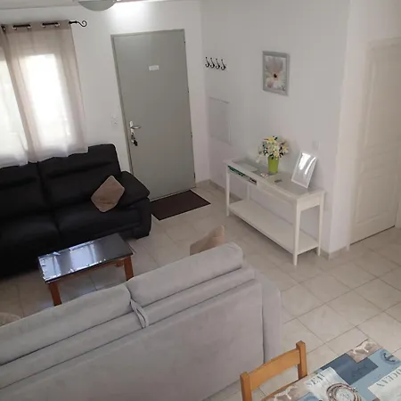 Climatisee T3 Piscine Chauffee Acces Direct A La De Prunete