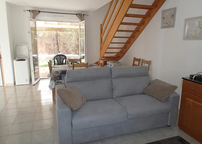 Climatisee T3 Piscine Chauffee Acces Direct A La De Prunete *