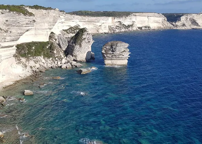Climatisee T3 Piscine Chauffee Acces Direct A La De Prunete Cervione