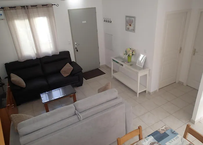 Climatisee T3 Piscine Chauffee Acces Direct A La De Prunete